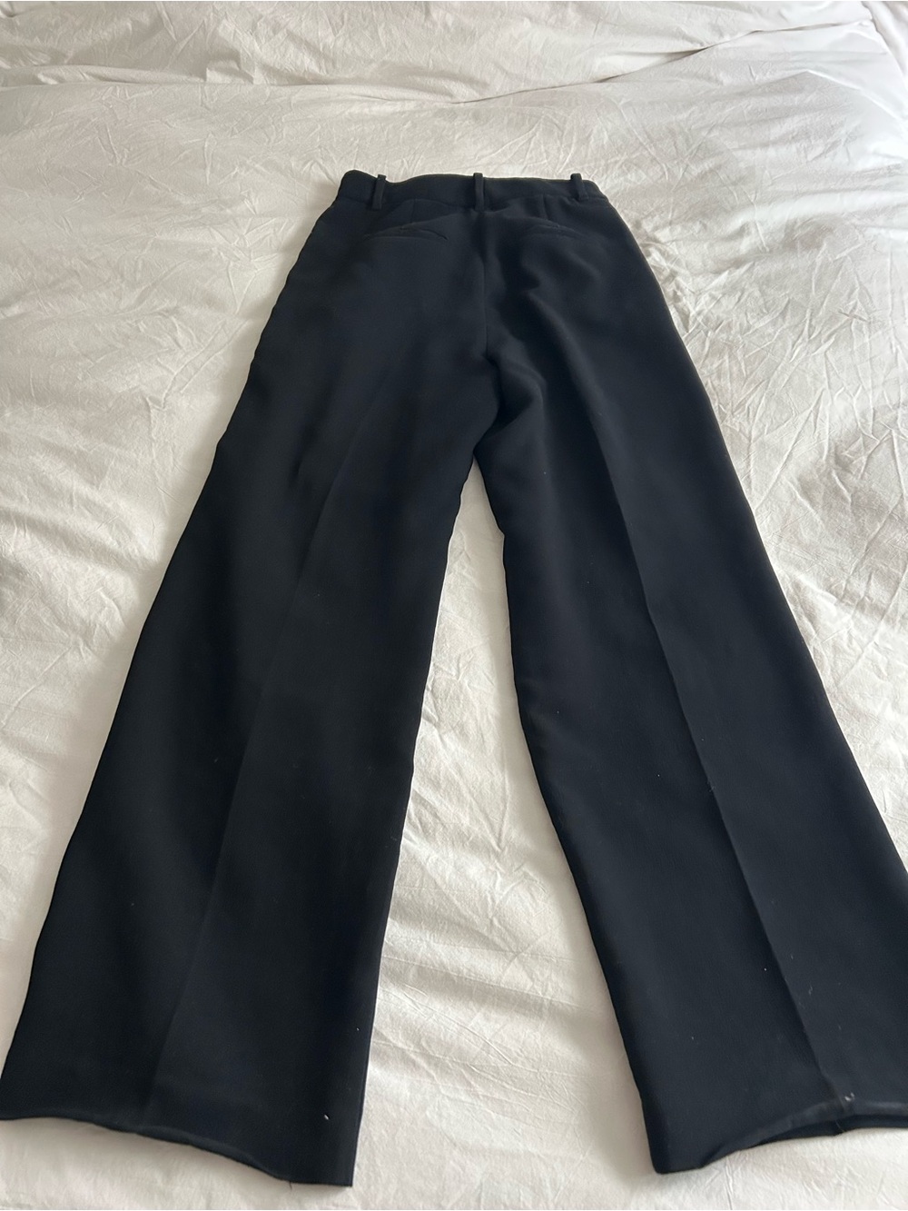 Aritzia Black Effortless Pants Size 4